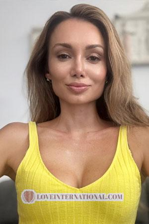 223950 - Anna Alter: 38 - Ukraine