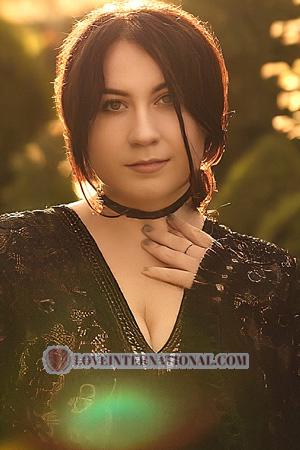 224600 - Olga Alter: 33 - Ukraine