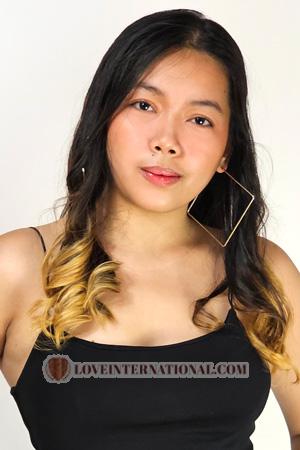 224639 - Eluisa Carbelle Alter: 22 - Philippinen