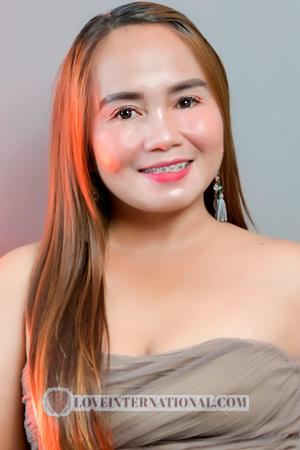 Ladies of Philippinen