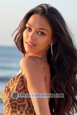 224936 - Yuliia Alter: 21 - Ukraine