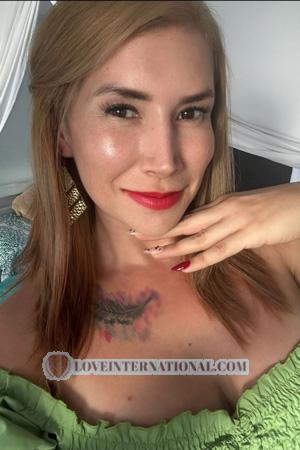 225110 - Catalina Alter: 40 - Costa Rica