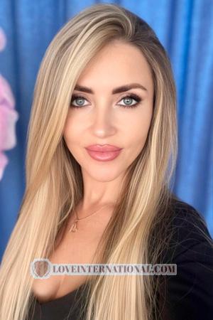 225271 - Valentina Alter: 42 - Ukraine