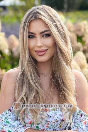 225558 - Snizhana Alter: 34 - Ukraine