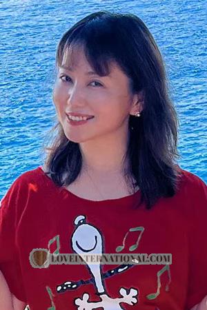 225628 - Lily Alter: 51 - China