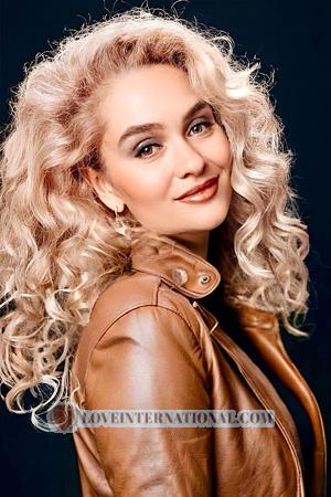 225902 - Olena Alter: 51 - Ukraine