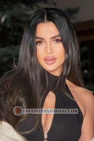 225983 - Yuliia Alter: 20 - Ukraine