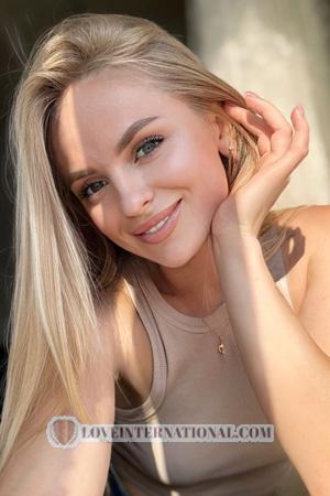 226124 - Alona Alter: 26 - Ukraine