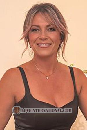 226389 - Nataliia Alter: 45 - Ukraine