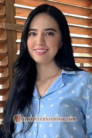 226823 - Valentina Alter: 18 - Kolumbien