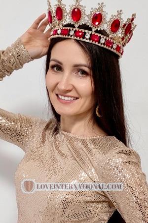 227103 - Viktoria Alter: 37 - Ukraine