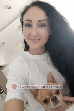 227397 - Elizabeth Alter: 43 - Ukraine