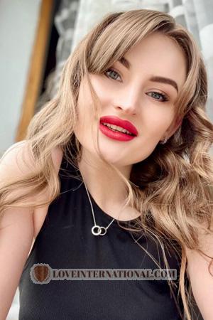 227408 - Katerina Alter: 29 - Ukraine