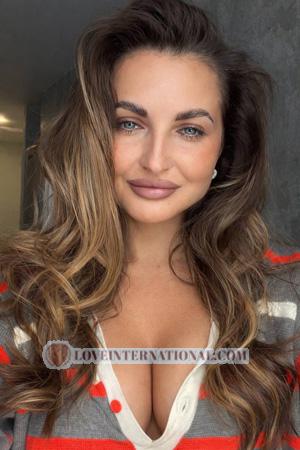 227420 - Kateryna Alter: 38 - Ukraine