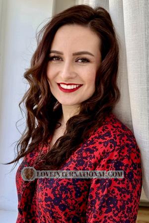 227678 - Myroslava Alter: 30 - Ukraine