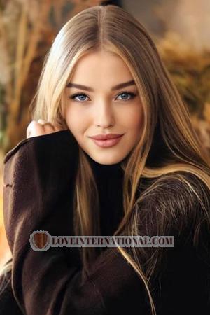 228179 - Diana Alter: 19 - Ukraine