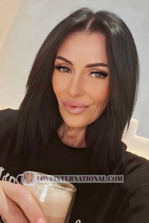 228196 - Nataliia Alter: 49 - Ukraine