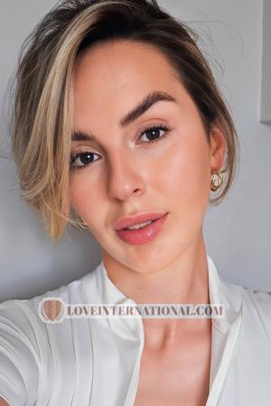 228620 - Yana Alter: 34 - Ukraine
