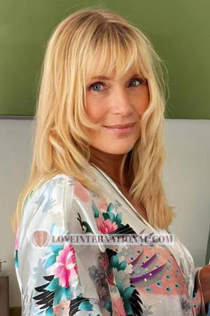 228992 - Svitlana Alter: 56 - Ukraine