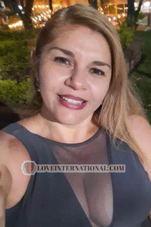 229341 - Adriana Alter: 47 - Costa Rica