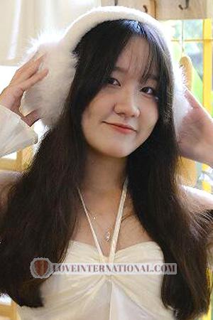 229361 - Ngoc Tran Alter: 21 - Vietnam