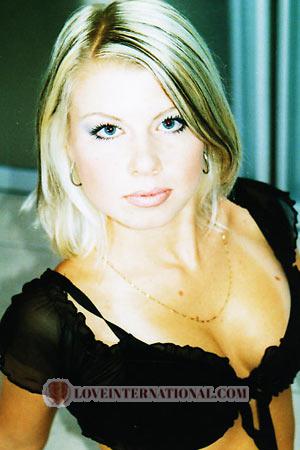 66497 - Anna Alter: 24 - Ukraine