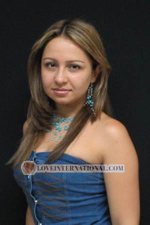 70999 - Veronica Alter: 27 - Kolumbien