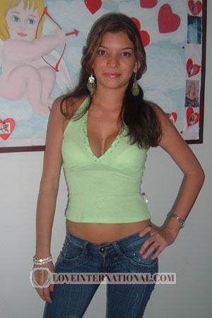 74966 - Adriana Alter: 24 - Kolumbien
