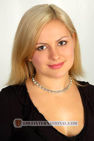 75521 - Anna Alter: 30 - Ukraine